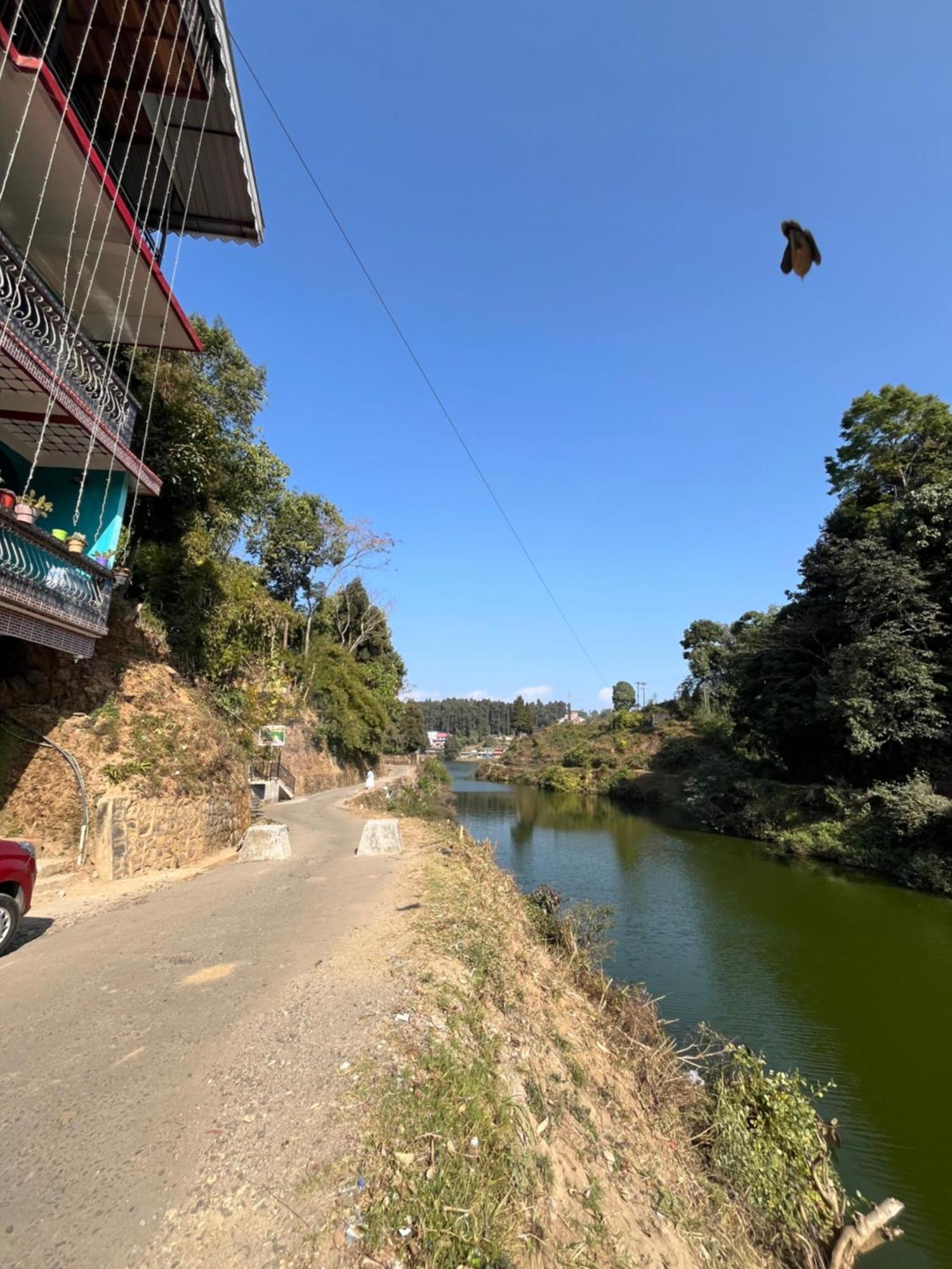 Pradhan Homestay Mirik - Homestay Beside Mirik Lake Exteriör bild