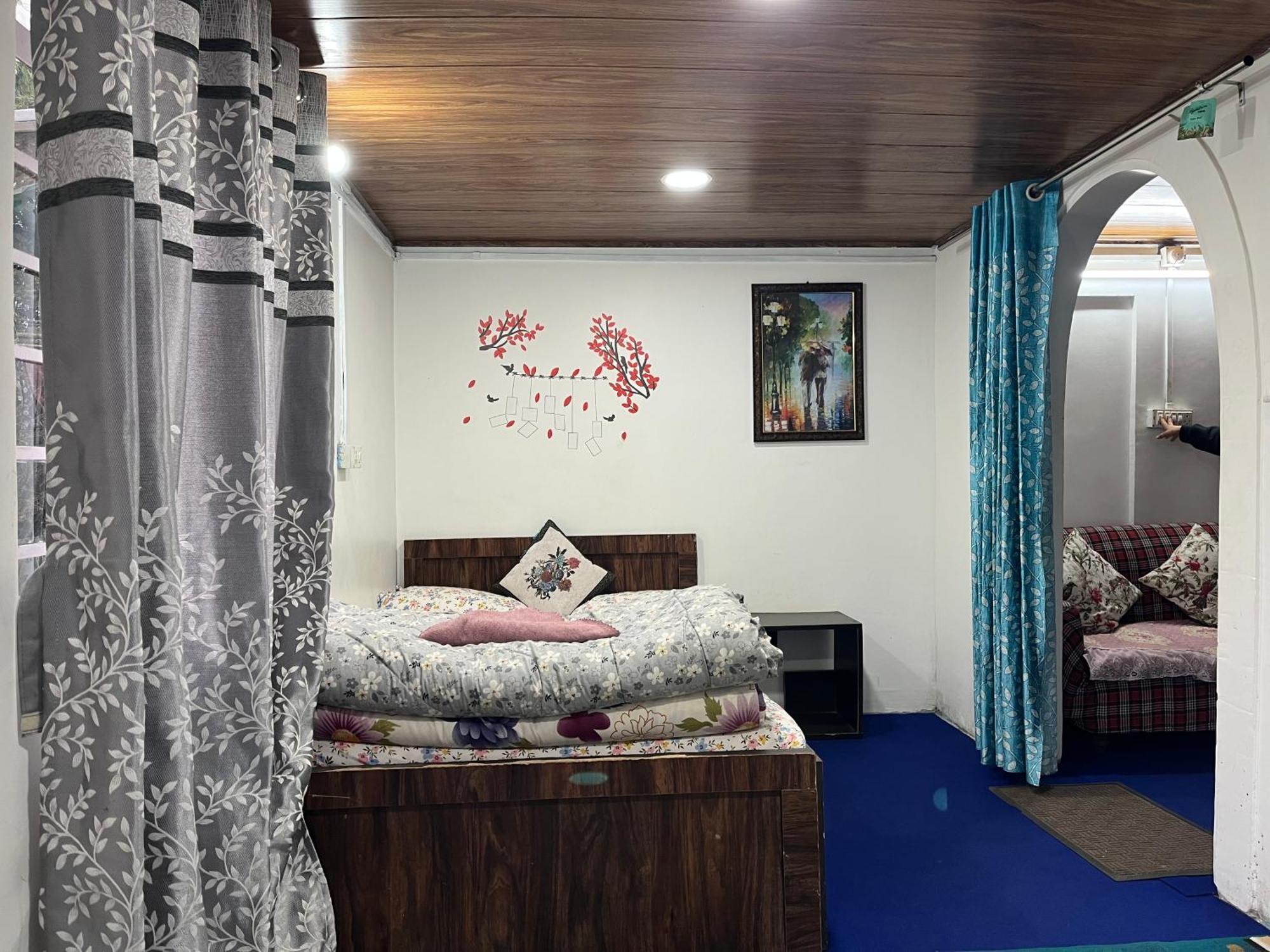 Pradhan Homestay Mirik - Homestay Beside Mirik Lake Exteriör bild