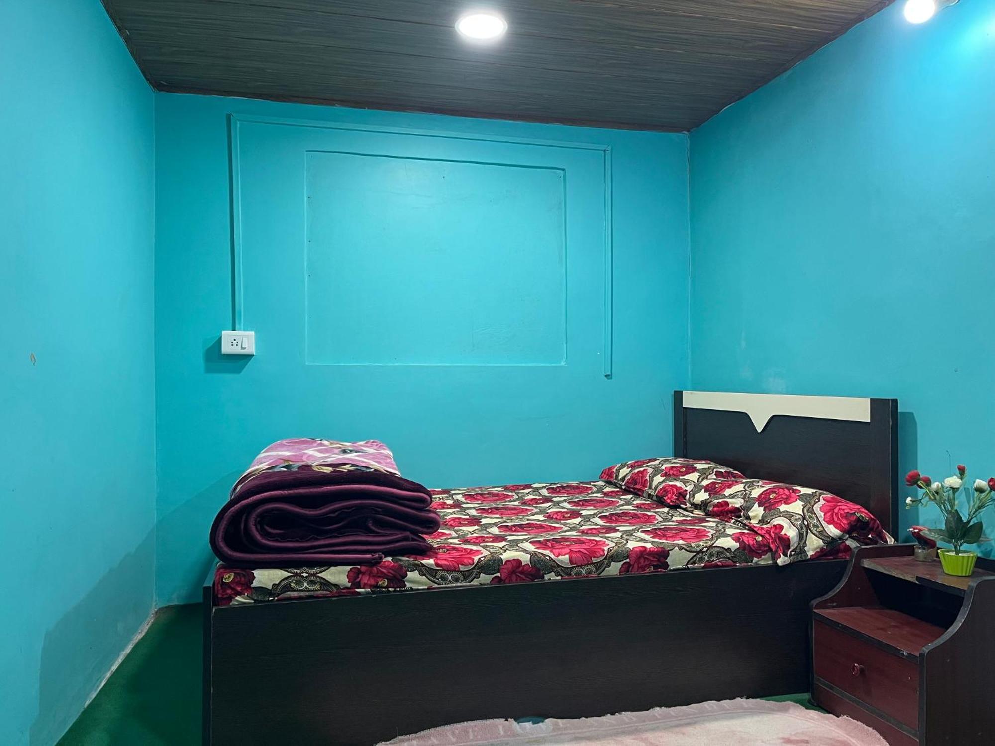 Pradhan Homestay Mirik - Homestay Beside Mirik Lake Exteriör bild